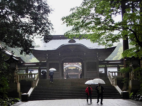 shintohelgedomen i yahiko